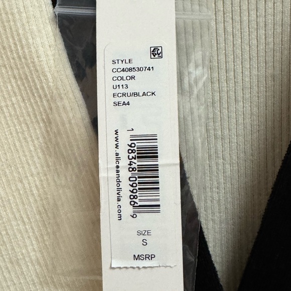 Alice + Olivia "Trevor" two-tone mixed, with embellished buttons in size Small - Picture 6 of 8